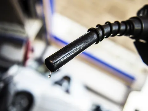 Giá dầu tăng gần 3% nhờ kỳ vọng đột phá trong đàm phán thương mại Mỹ - Trung
