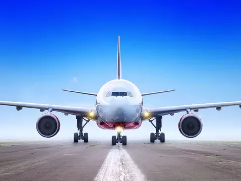 Vì sao máy bay không bao giờ đi lùi trên đường băng?