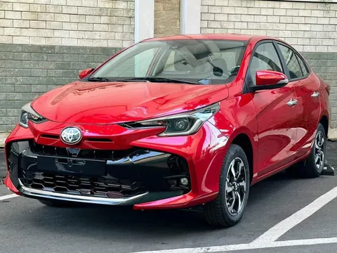 Toyota Vios sẵn sàng ‘đè bẹp’ Honda City và Hyundai Accent nhờ giá lăn bánh cực hấp dẫn 