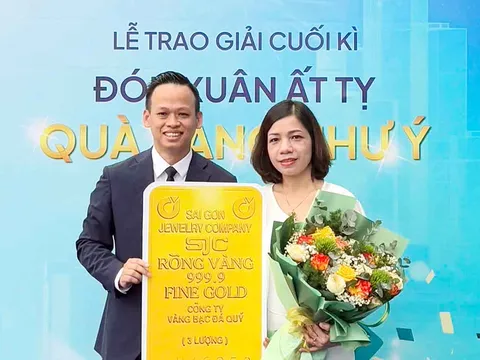 Gửi tiền tiết kiệm may mắn trúng 3 lượng vàng