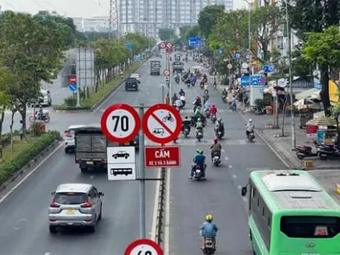 Tốc độ tối đa của ô tô, xe máy theo quy định mới nhất là bao nhiêu? Ai cũng cần nắm rõ nếu không muốn bị mất tiền phạt