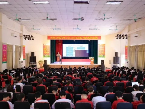 Azitech và GreenGo đào tạo chuyển đổi xanh cho trường Cao đẳng công nghệ cao Hà Nội