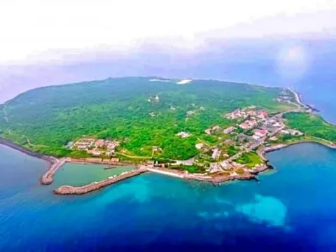 Huyện đảo nhỏ nhất Việt Nam được ví như 'hòn ngọc xanh' giữa biển Đông sắp trở thành đặc khu có gì hot?