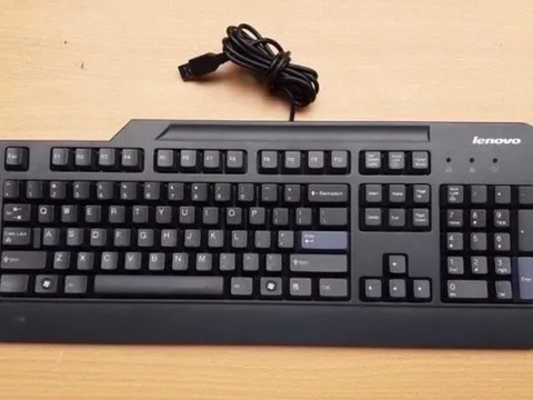 Vì sao bàn phím máy tính không được sắp xếp theo thứ tự bảng chữ cái?