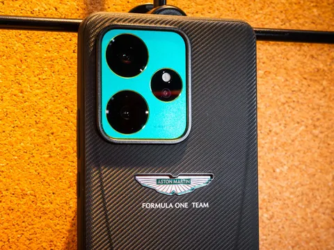 Smartphone chống nước, cấu hình ‘siêu khủng’, pin 7.000mAh, giá ‘hạt dẻ’