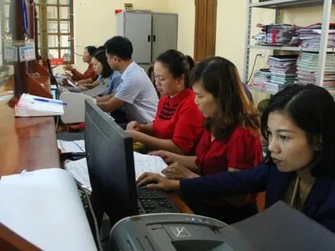 Cán bộ, công chức dôi dư do sáp nhập cấp huyện, cấp xã sẽ đi về đâu?