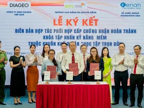 Hỗ trợ hàng trăm sinh viên ngành nhà hàng, khách sạn phát triển nghiệp vụ