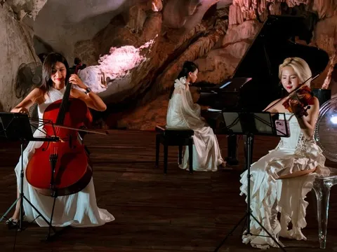 Show diễn nghệ thuật trong hang động ra mắt tại Quảng Ninh