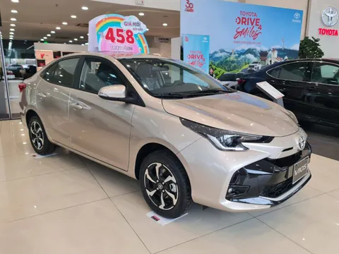 Giá lăn bánh Toyota Vios siêu rẻ đầu tháng 6/2025 khiến Hyundai Accent và Honda City dè chừng