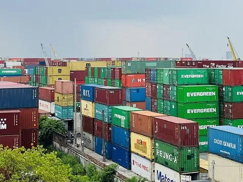 Logistics Việt Nam hướng đến xanh hóa và chuyển đổi số hiệu quả
