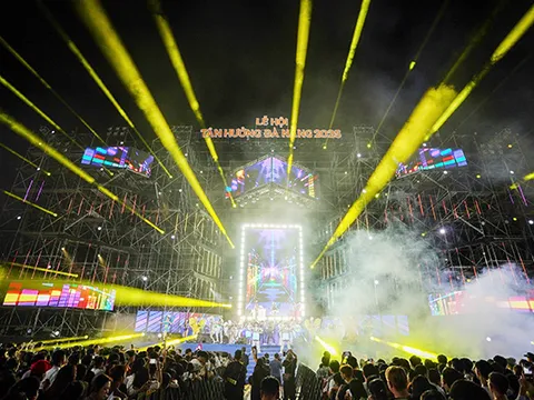 Khai mạc lễ hội Tận hưởng Đà Nẵng 2025