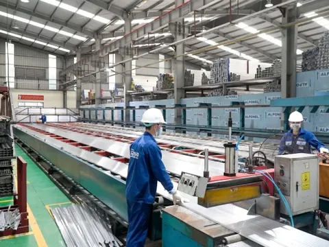 Doanh nghiệp ngành nhôm chật vật giữa áp lực thuế