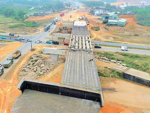 Yêu cầu bảo đảm tiến độ 4 dự án cao tốc có kế hoạch hoàn thành năm 2025