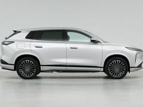 SUV cùng phân khúc với Honda CR-V, tiêu thụ 2,4 lít xăng/100 km, giá chưa tới 500 triệu đồng 