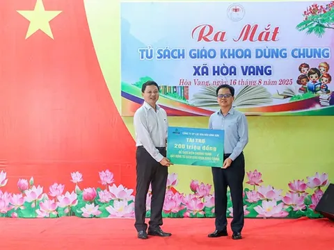 Lọc hóa dầu Bình Sơn chung tay xây dựng 'Tủ sách giáo khoa dùng chung'