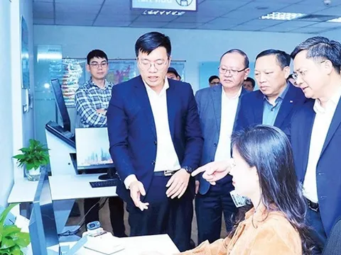 Nêu gương trong ứng dụng khoa học, công nghệ, chuyển đổi số