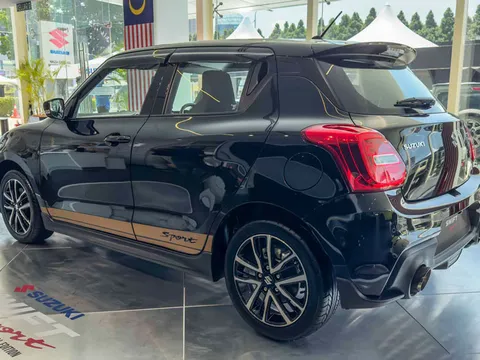 Suzuki Swift Sport có thêm phiên bản đặc biệt, giá 860 triệu đồng