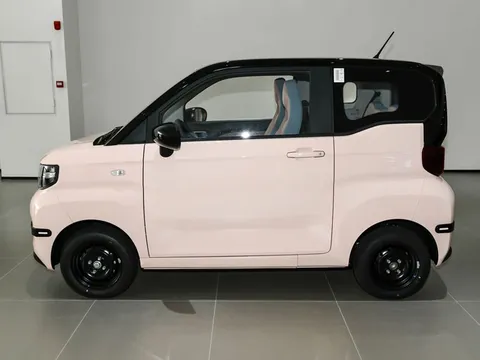 Xe điện mini giúp gia đình che nắng, che mưa, giá thấp hơn Honda SH 350i