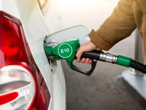 Thúc đẩy dùng xăng E10 và xe điện: Giải pháp hợp lý nhất là đa dạng các nguồn năng lượng