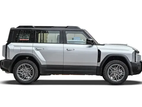 SUV địa hình mạnh 428 mã lực, giá rẻ hơn Toyota Raize