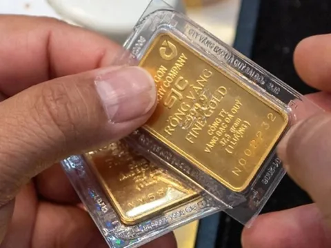 Giá vàng miếng giảm mạnh sau chỉ đạo của Thủ tướng