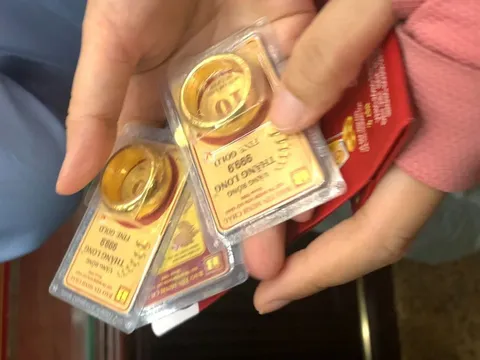 Giá vàng ngày 8/9/2025: Vàng thế giới đảo chiều giảm nhẹ