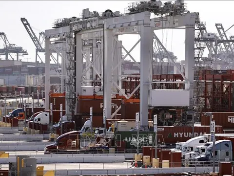 Lưu lượng bưu phẩm toàn cầu gửi đến Mỹ sụt giảm mạnh