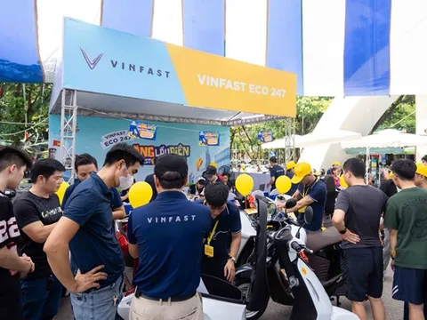 Hàng nghìn người dân Hà Nội tham gia “Đổi xăng lấy điện”, Evo Grand được chốt đơn liên tục