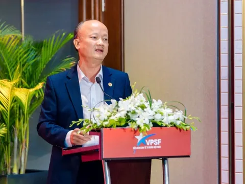 Nghịch lý: Xây dựng luật 5 năm, chu kỳ công nghệ vài tháng 