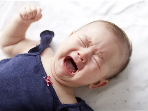 Nghiên cứu thú vị: Tiếng khóc của trẻ sơ sinh có thể khiến người lớn… nóng mặt