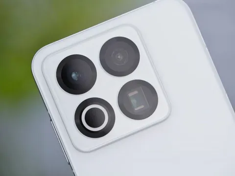 Smartphone chống nước, chip Snapdragon 8s Gen 4, RAM 16 GB, giá hơn 11 triệu đồng