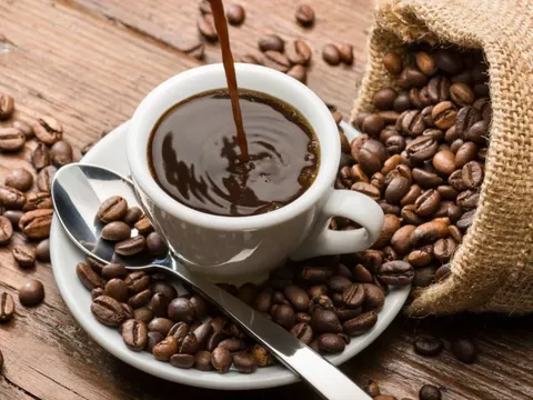 Giá nông sản ngày 17/9/2025: Cà phê tăng vọt, hồ tiêu duy trì mức cao