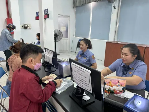 Vé tàu Tết 2026 đạt doanh thu 44 tỷ đồng ngay ngày đầu mở bán