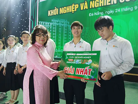 Đại học Đông Á trao hơn 43 tỷ đồng học bổng trong ngày khai giảng