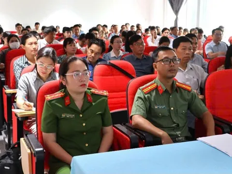 An Giang phổ cập kỹ năng số cho giáo viên, học sinh