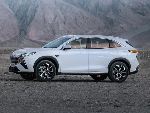 Xe gầm cao dùng động cơ PHEV công suất 360 mã lực, giá từ 480 triệu đồng