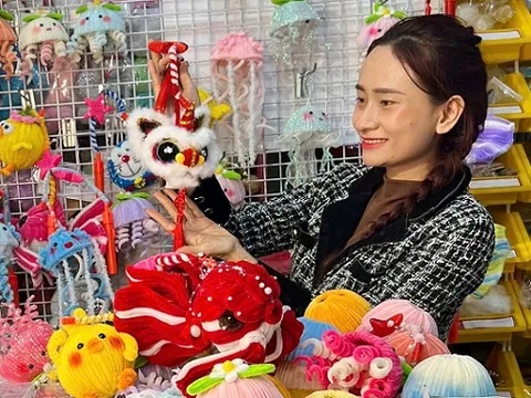 Đèn Trung thu kẽm nhung: Từ rác bỏ đi đến sản phẩm triệu người biết tới