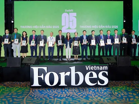 Doanh nghiệp công nghệ thông tin duy nhất vào nhóm thương hiệu niêm yết dẫn đầu