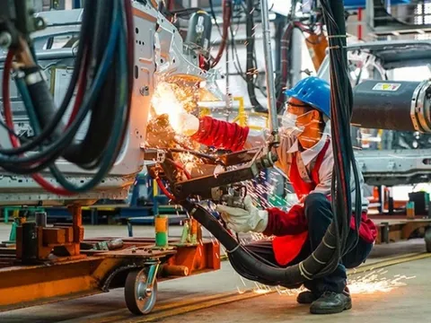 Duy trì đà phục hồi mạnh, GDP quý III tăng 8,23%