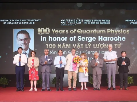 Giáo sư đoạt giải Nobel thứ 19 đến ICISE chia sẻ học thuật