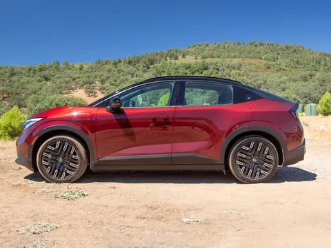 Nissan giới thiệu SUV công suất 218 mã lực, thiết kế bắt mắt, giá gần 900 triệu đồng