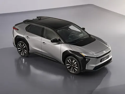 Toyota giới thiệu SUV công suất 315 mã lực, giá gần 830 triệu đồng