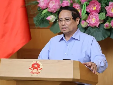 Thủ tướng: Tuyệt đối không tạo 'giấy phép con' gây cản trở doanh nghiệp