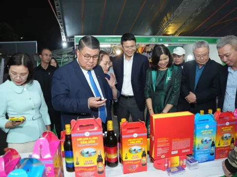 Người tiêu dùng thông minh đang buộc thị trường vận hành lành mạnh hơn