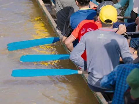 Vĩnh Long: Đôn Châu rực 'nhịp tim' ghe ngo