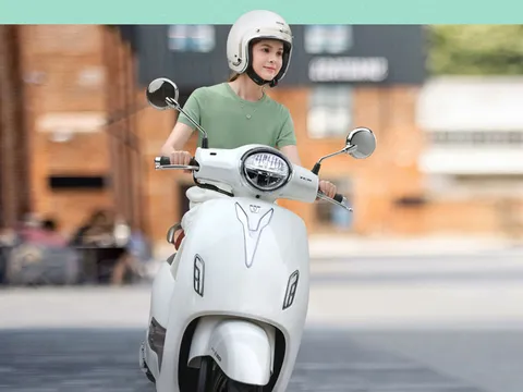 Xe tay ga 124cc, phanh ABS, TCS, màn hình LCD, giá gần 38 triệu đồng