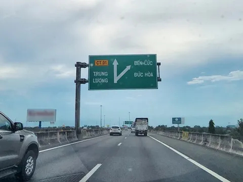 Thí điểm cấm xe tải nặng, xe khách lớn chạy làn 1 cao tốc TP Hồ Chí Minh - Trung Lương