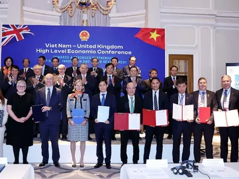 Doanh nghiệp Việt chuyển đổi số cho câu lạc bộ Chelsea