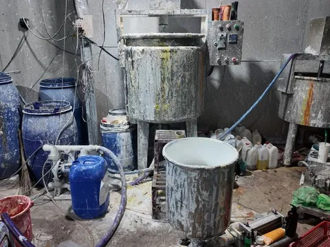 TP Hồ Chí Minh: Triệt phá đường dây sản xuất, buôn bán mỹ phẩm giả quy mô lớn